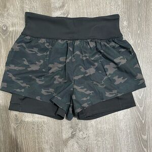 SPANX Women’s size M Camouflage Short with Biker Shorts Underneath